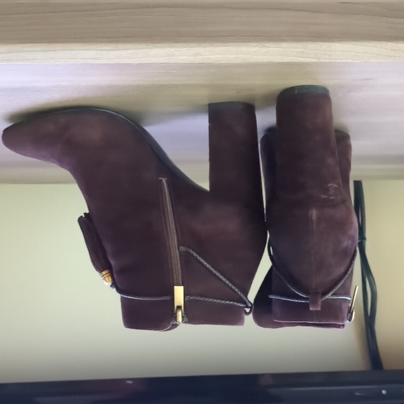 Boots - Picture 2 of 3